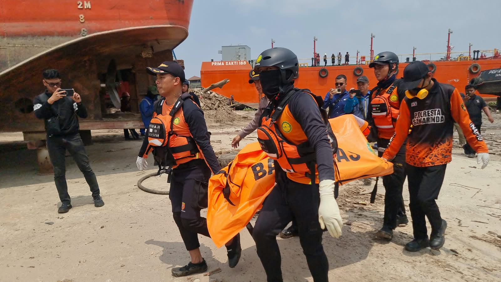 Jasad Pria Tanpa Identitas Mengapung di Sungai Lais