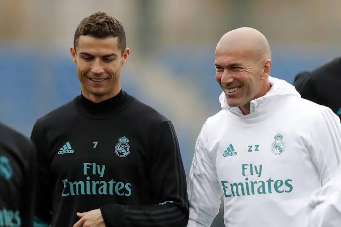 Pernah Bersama di Real Madrid, Zidane Bela Cristiano Ronaldo