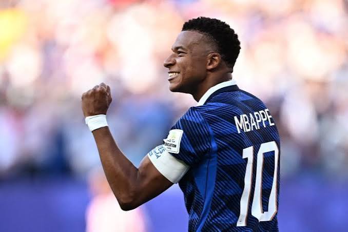 Kylian Mbappe Balas Rasis Senator Paraguay