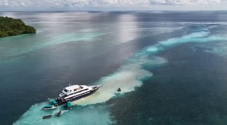 Spot Penyelaman Favorit Terganggu, Kapal Wisata Kandas di Maratua