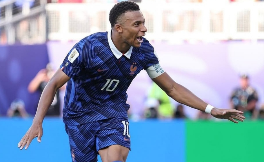 Le Blues Mengejar Sejarah Hattrick Final
