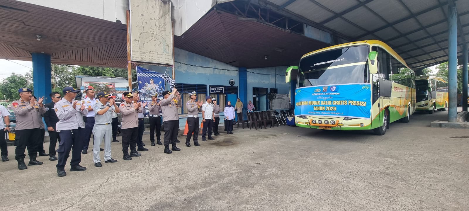 Bawa 152 Penumpang, Kapolresta Samarinda Lepas Tiga Bus Mudik Gratis