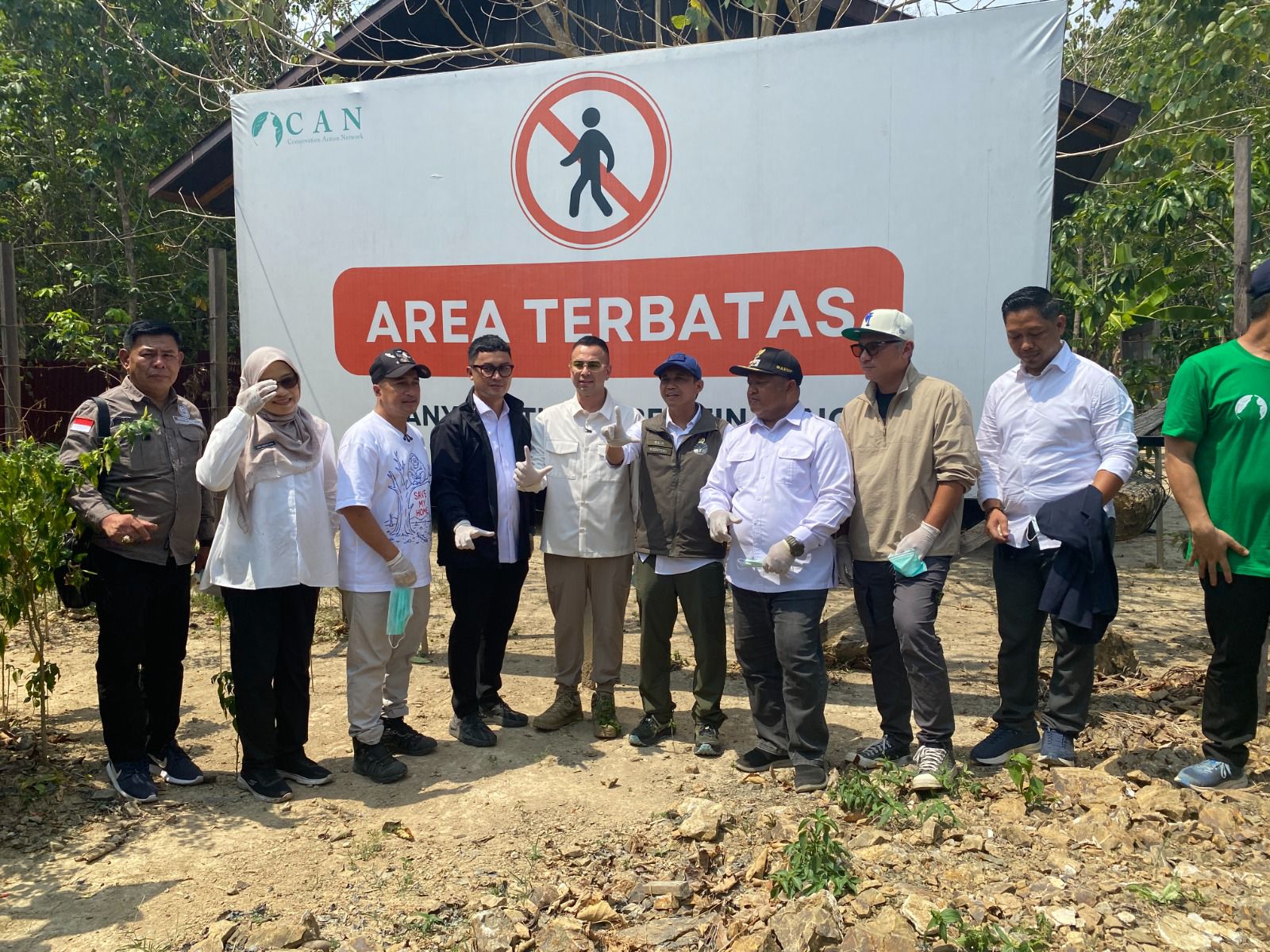 Raffi Ahmad Salurkan Rp 500 Juta untuk Petani Terdampak Karhutla di Berau