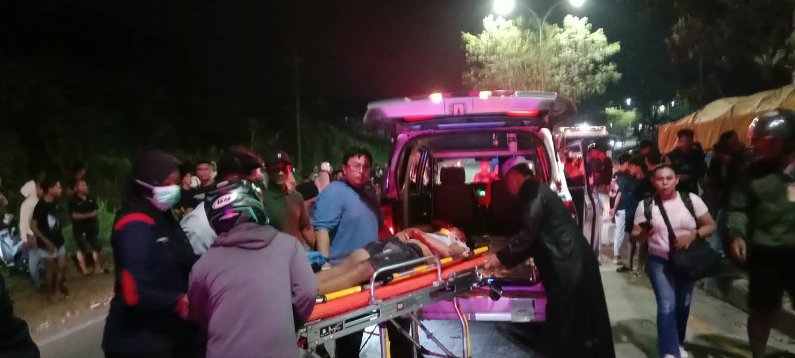 “Rumpak” Median Jalan, Dua Pemuda Tewas di Jumat Malam